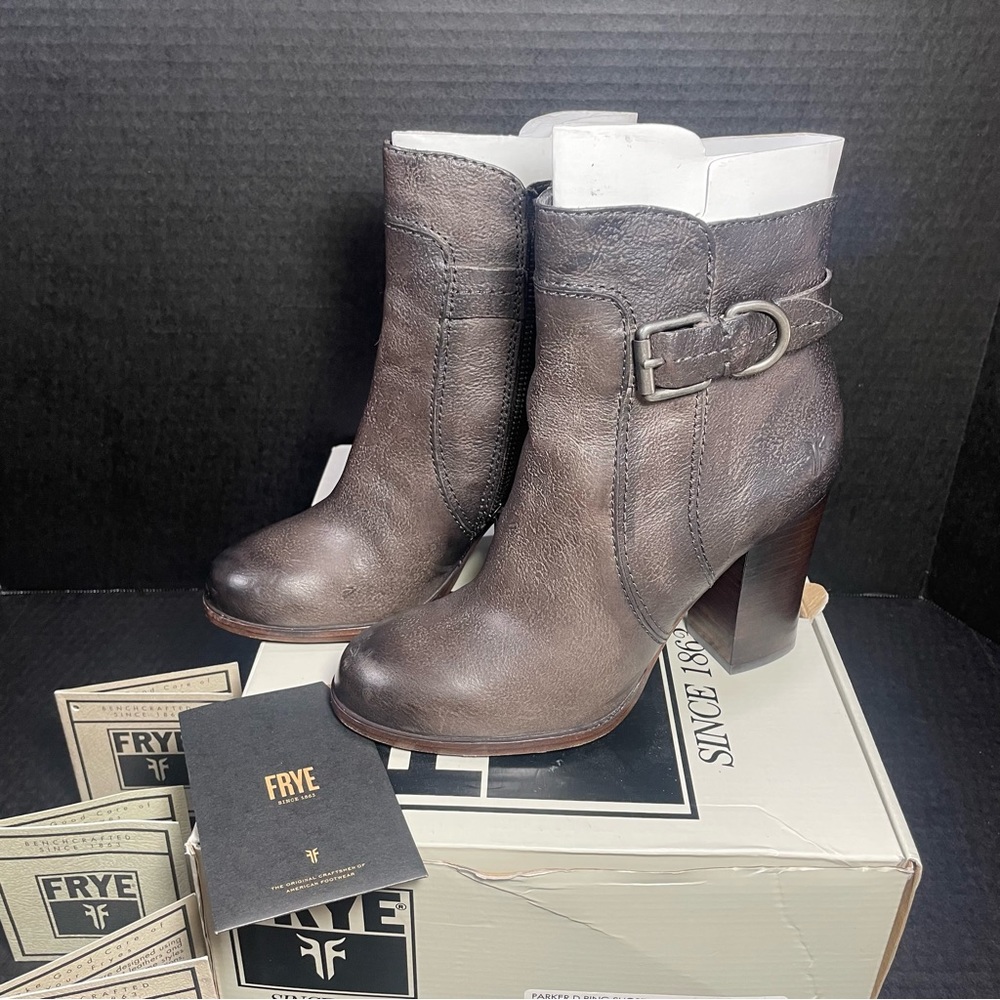 EXCELLENT Frye Parker D Ring Short Charcoal 6M LIKE NEW! PRICE FIRM
